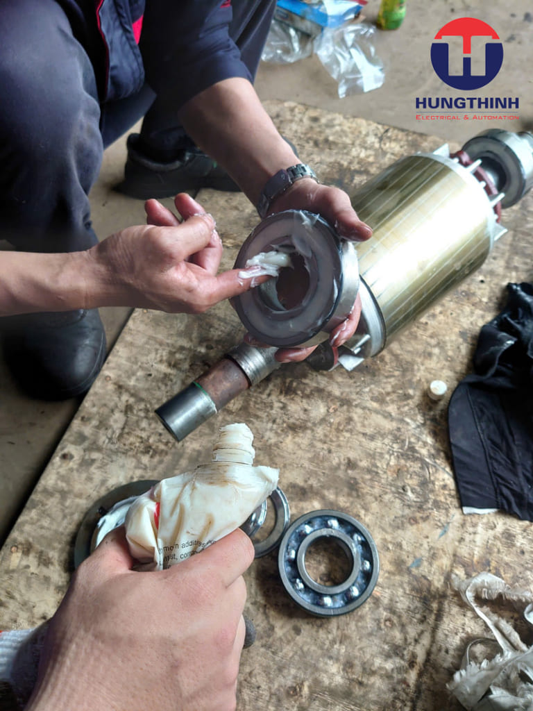 Bảo dưỡng motor điện là công việc bắt buộc để duy trì hiệu suất làm việc cho motor